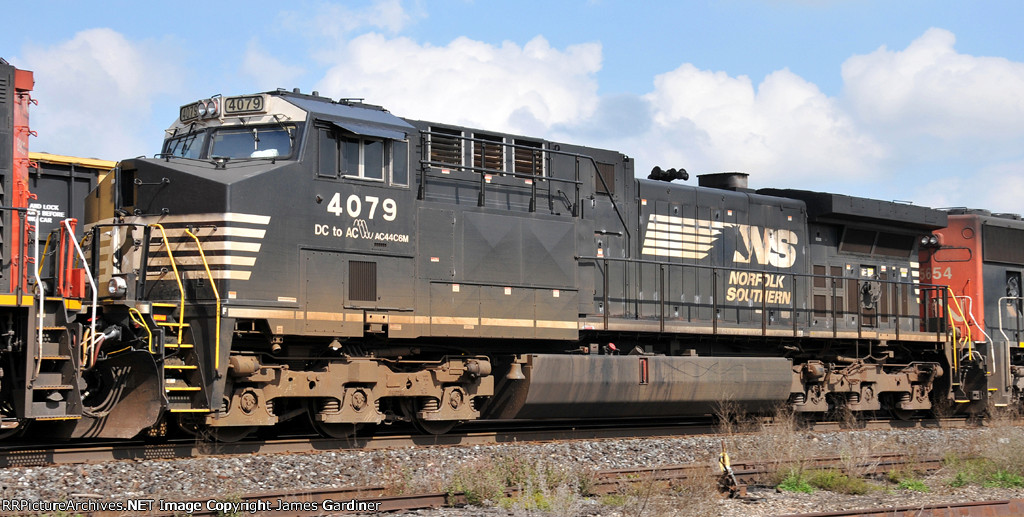 NS 4079